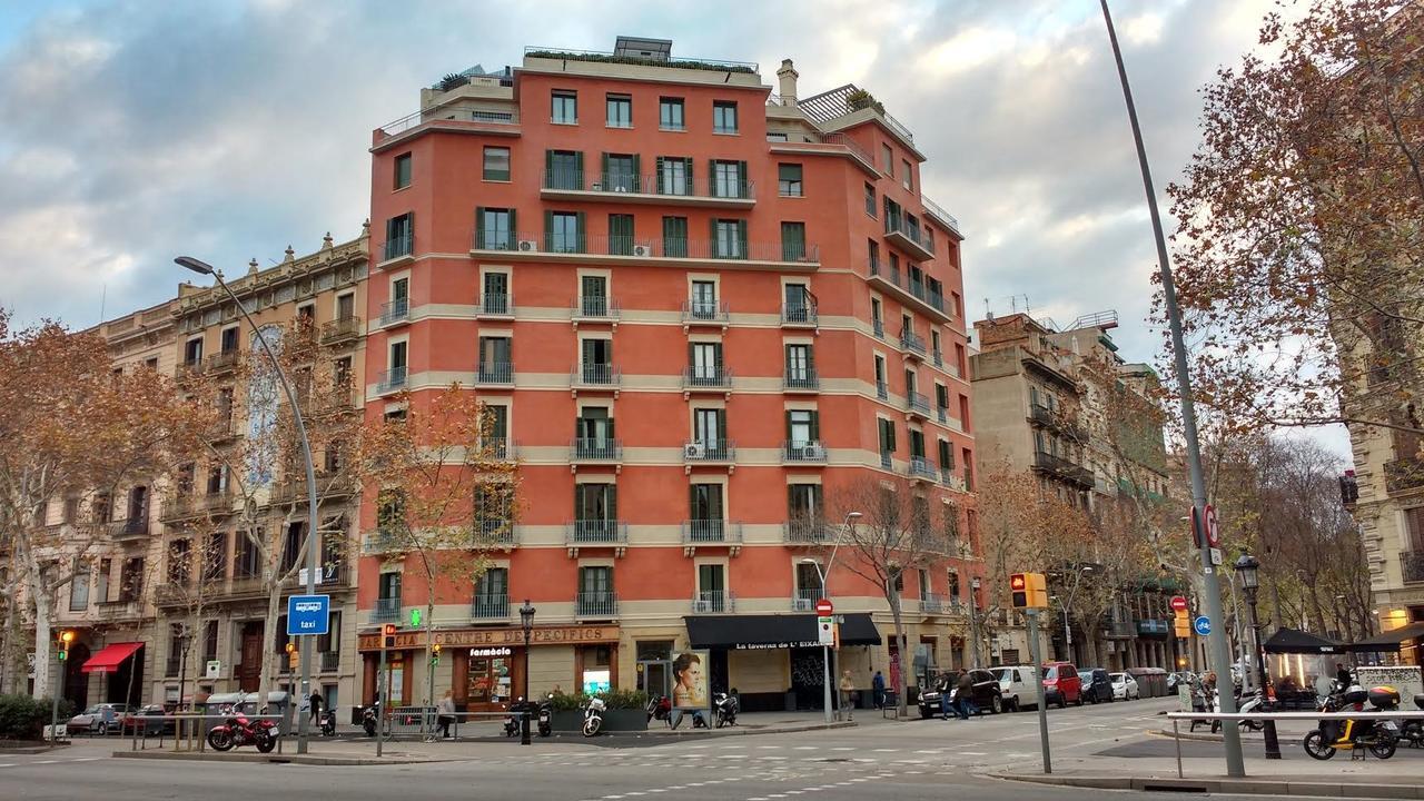 Casa Consell Gran Via, Gasthuis 2*